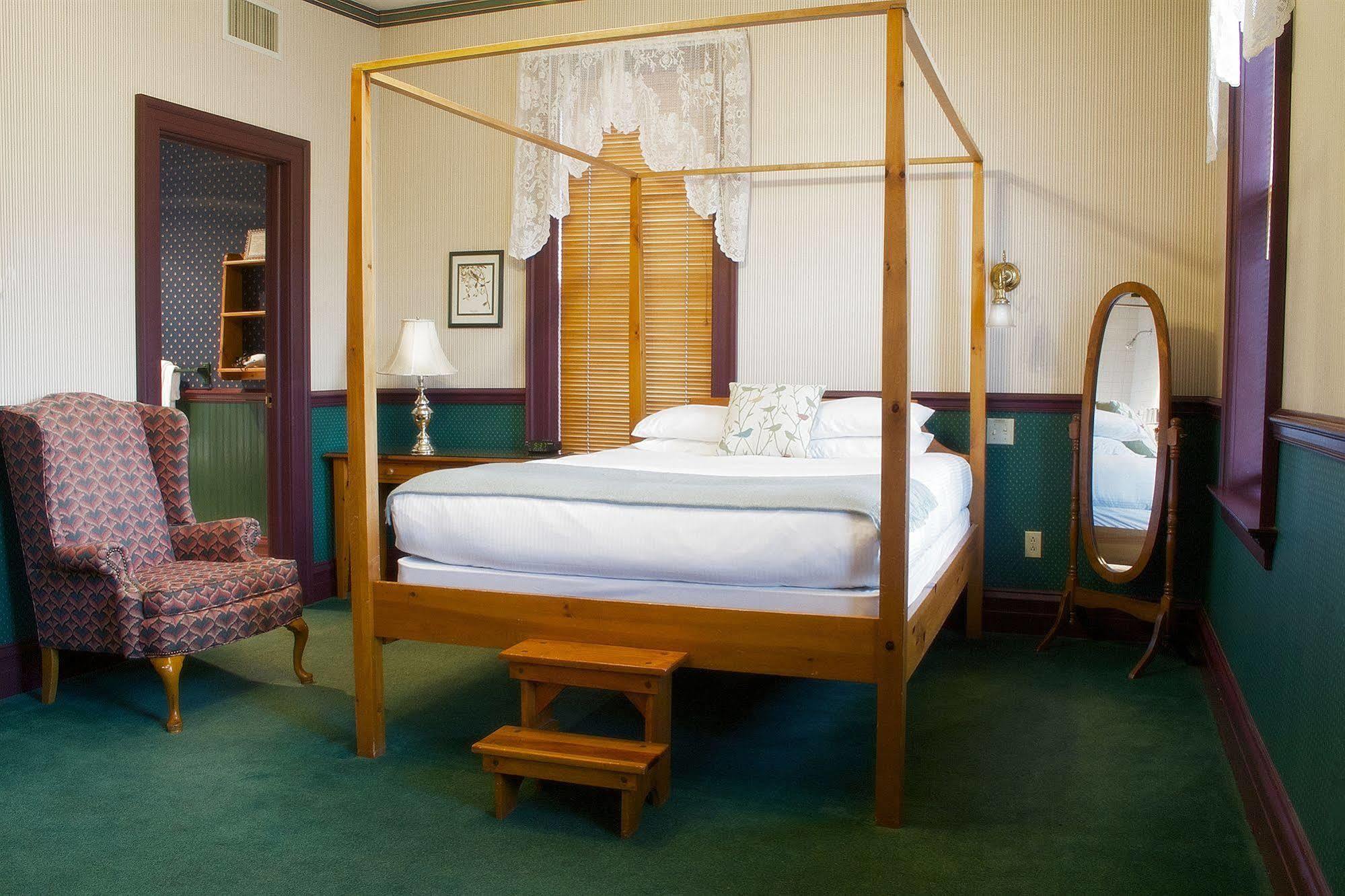 The Audubon Inn Llc Mayville Exterior photo